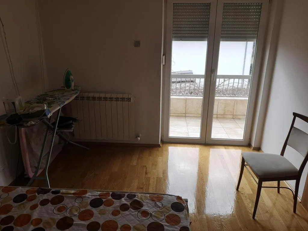 Izdavanje, stan, 350m², Vranići, Podgorica