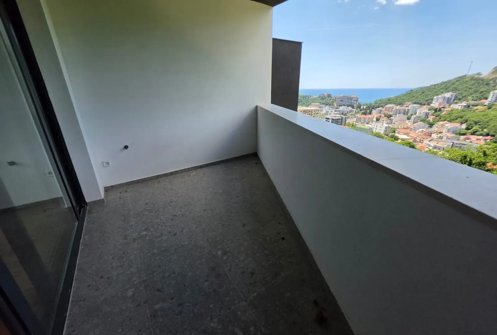 Prodaja, jednosoban stan, 54m², Bečići, Budva