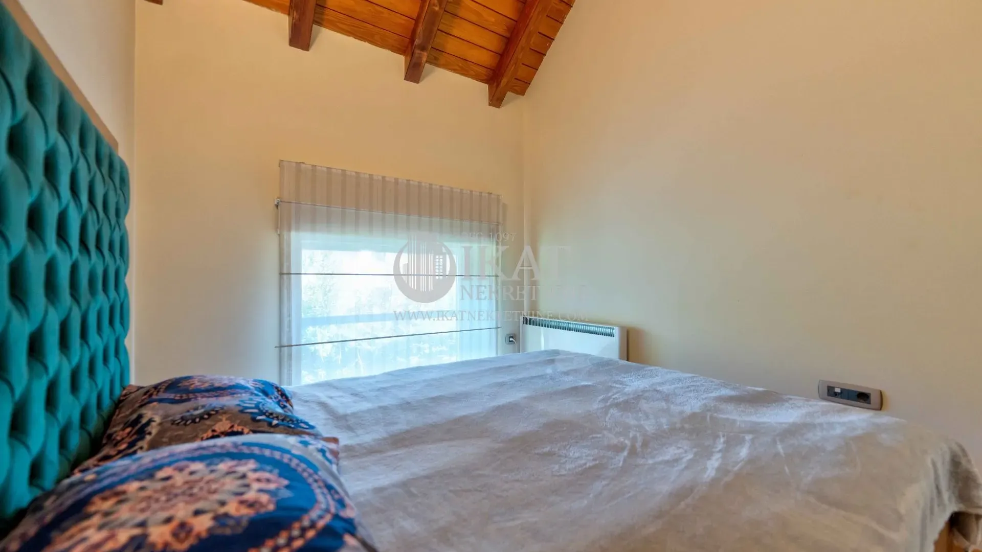 Prodaja, četvorosoban stan, 90m², 25. Maj, Zlatibor