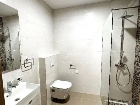 Izdavanje, četvorosoban stan, 127m², Master Kvart, Podgorica - image 17