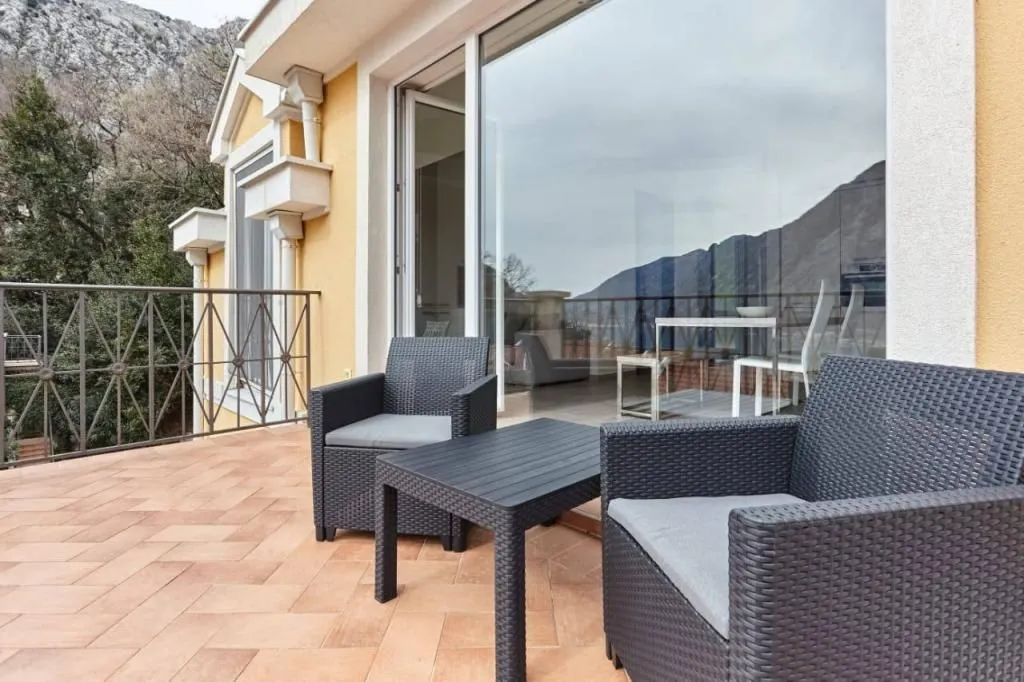 Prodaja, jednosoban stan, 77m², Orahovac, Kotor