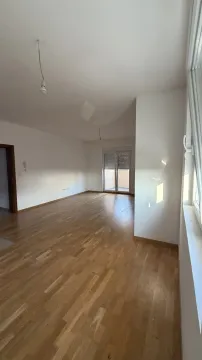 Prodaja, dvosoban stan, 73m², Tuški Put, Podgorica - image 3