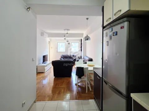 Rent, apartment, 50m², City Kvart, Podgorica - image 9