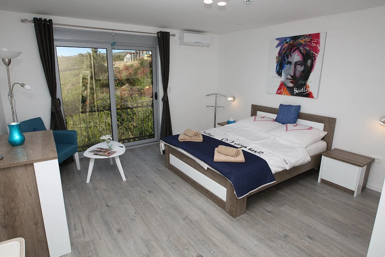 Stan-na-dan, četvorosoban stan, 153m², Krimovica, Kotor