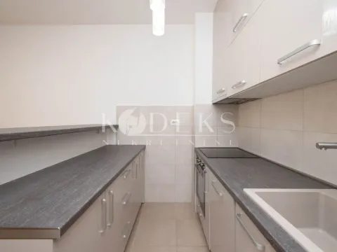 Izdavanje, dvosoban stan, 64m², City Kvart, Podgorica - image 4