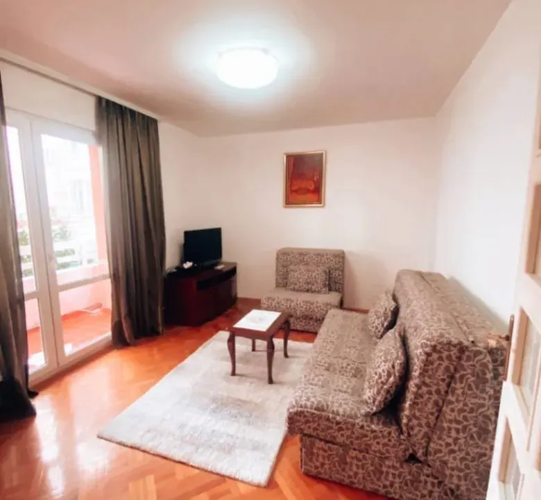 Izdavanje, jednosoban stan, 45m², Rozino, Budva