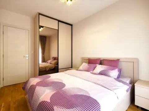 Izdavanje, jednosoban stan, 47m², Central Point, Podgorica - image 2