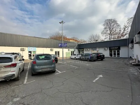 Izdavanje, poslovni prostor, 65m², Zemun Centar, Zemun Sve Podlokacije - image 9