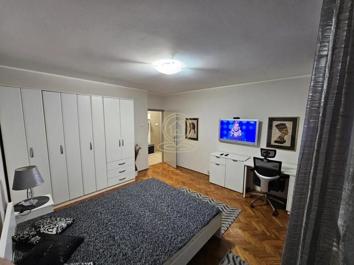 Izdavanje, dvosoban stan, 49m², Palata Pravde, Beograd