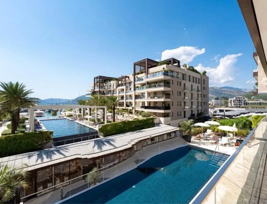 Prodaja, kuća, 200m², Donja Lastva, Tivat