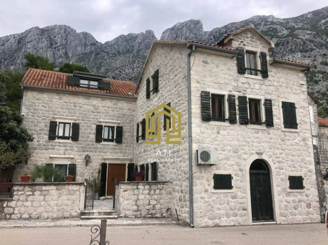 Prodaja, kuća, 180m², Orahovac, Kotor
