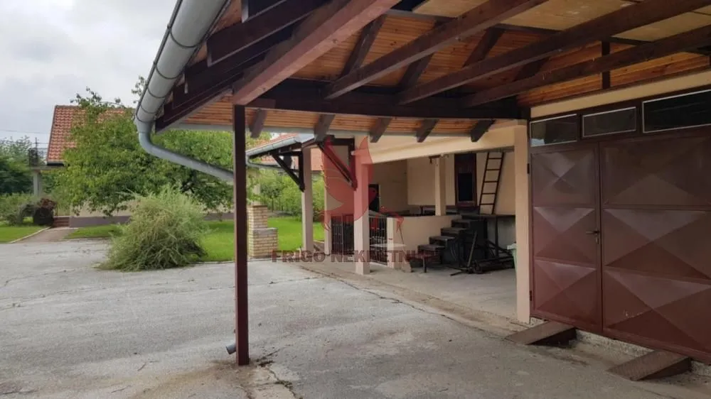 Sale, house, 160m², Medjulužje, Mladenovac