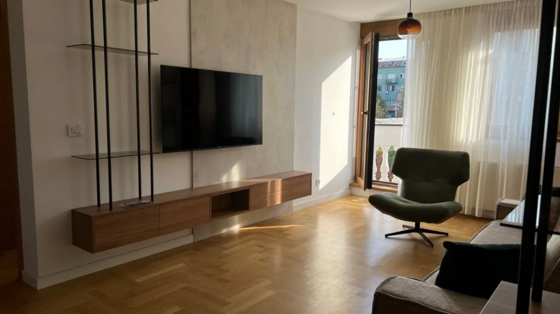 Izdavanje, trosoban stan, 77m², Donji Dorćol, Dorćol Sve Podlokacije