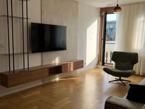 Izdavanje, trosoban stan, 77m², Donji Dorćol, Dorćol Sve Podlokacije