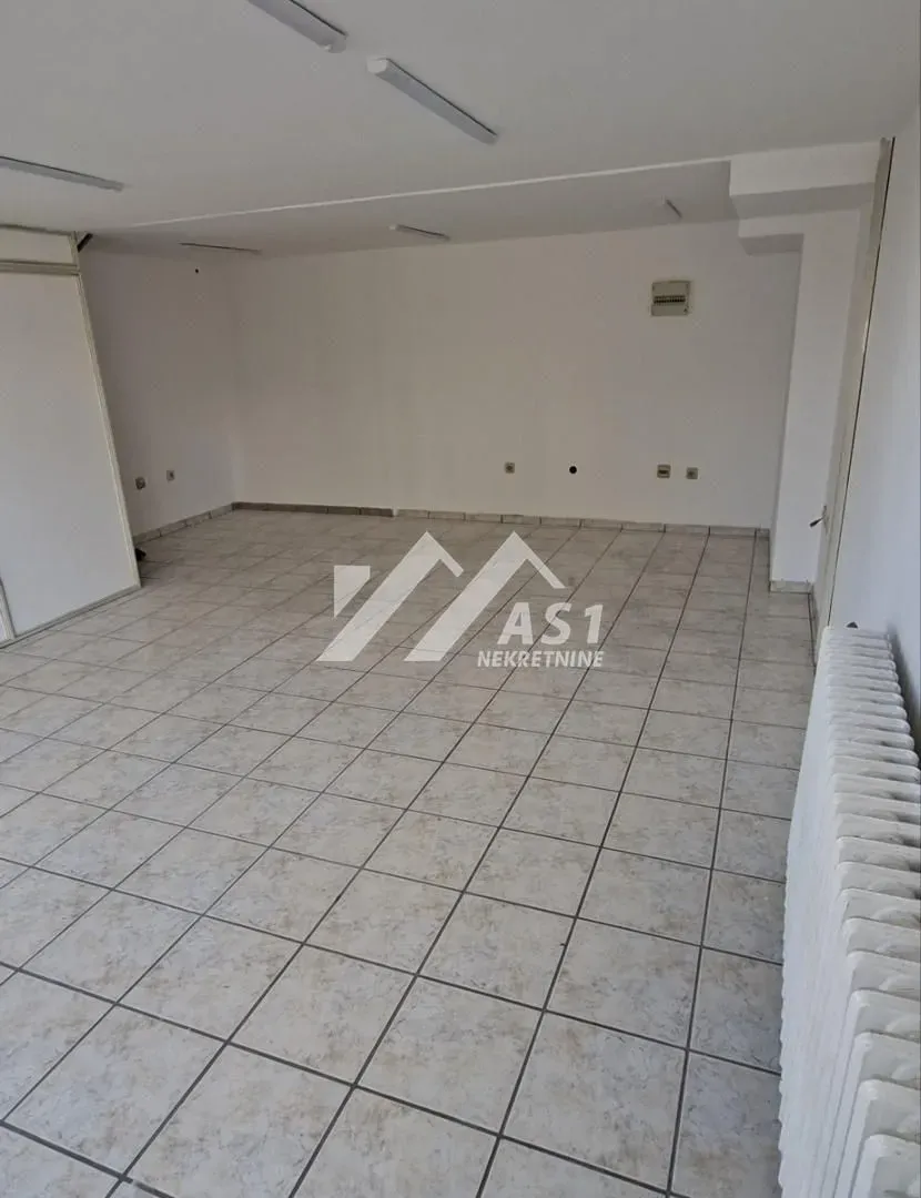 Rent, office space, 52m², Grbavica, Novi Sad Sve Podlokacije
