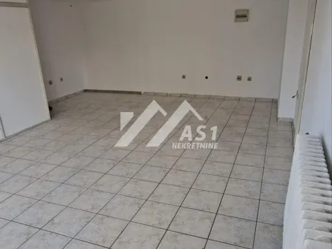 Izdavanje, poslovni prostor, 52m², Grbavica, Novi Sad Sve Podlokacije - image 8