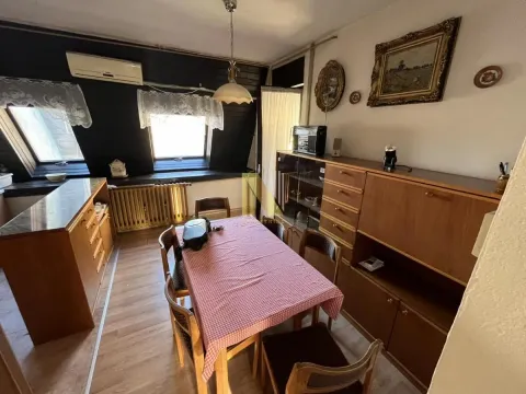 Izdavanje, trosoban stan, 82m², Nova Detelinara, Novi Sad Sve Podlokacije - image 7