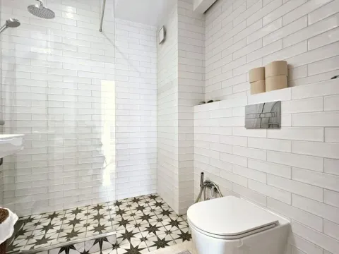 Izdavanje, četvorosoban stan, 143m², Kalenić Pijaca, Vračar Sve Podlokacije - image 17