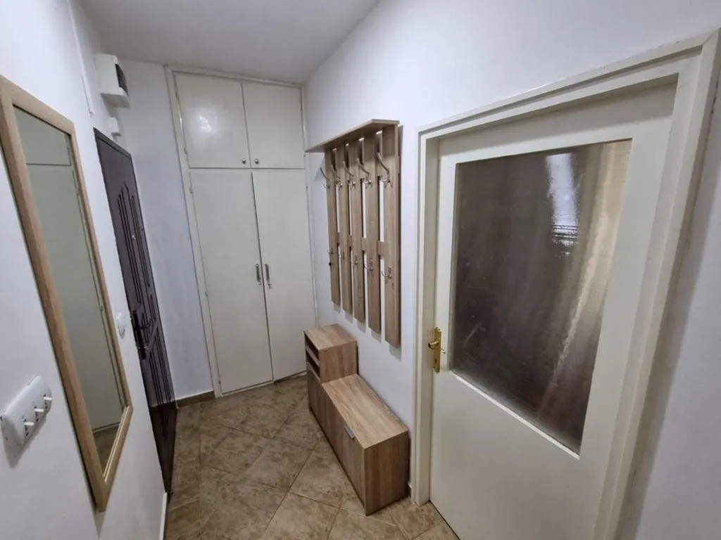 Izdavanje, jednosoban stan, 50m², Preko Morače, Podgorica