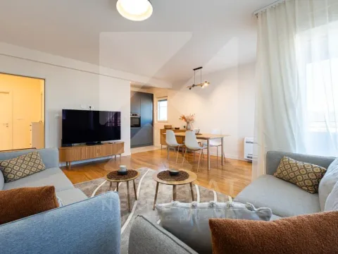 Izdavanje, dvosoban stan, 73m², Central Point, Podgorica - image 2