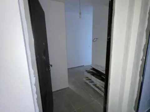 Prodaja, dvosoban stan, 80m², Pobrežje, Podgorica - image 9