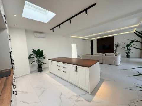 Sale, three bedroom apartment, 196m², Centar, Bar - image 4