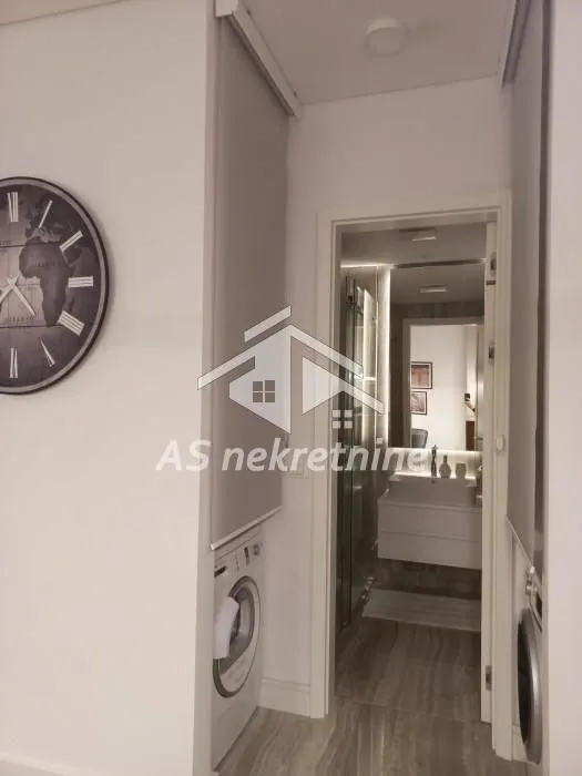 Izdavanje, dvosoban stan, 55m², Savski Venac, Beograd