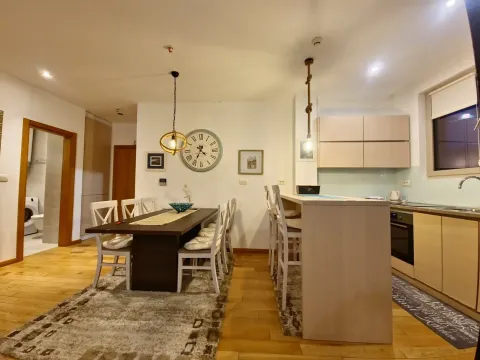 Izdavanje, dvosoban stan, 67m², Budva, Crna Gora - image 12