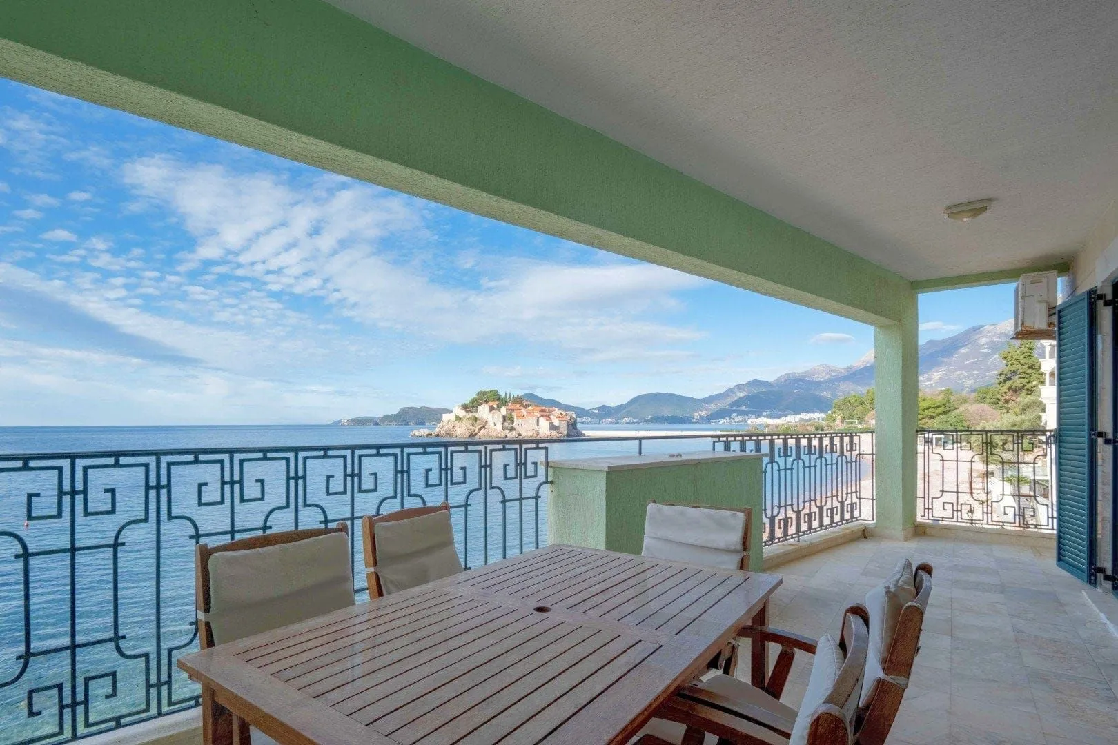 Sale, three bedroom apartment, 87m², Sveti Stefan, Budva