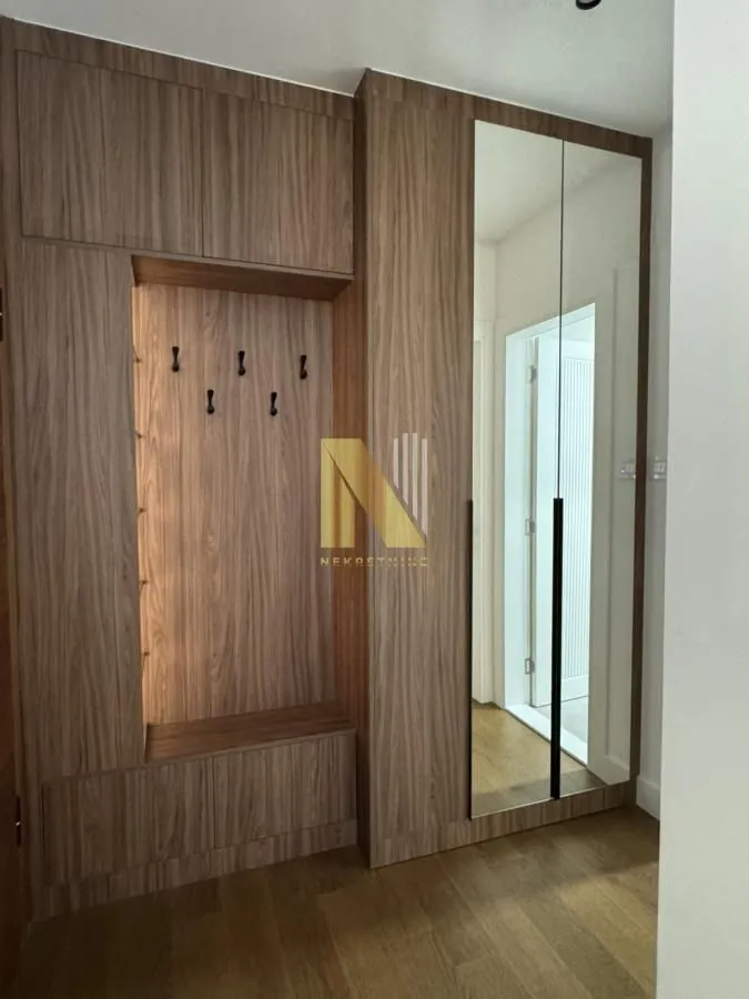 Izdavanje, dvosoban stan, 40m², Centar, Novi Sad