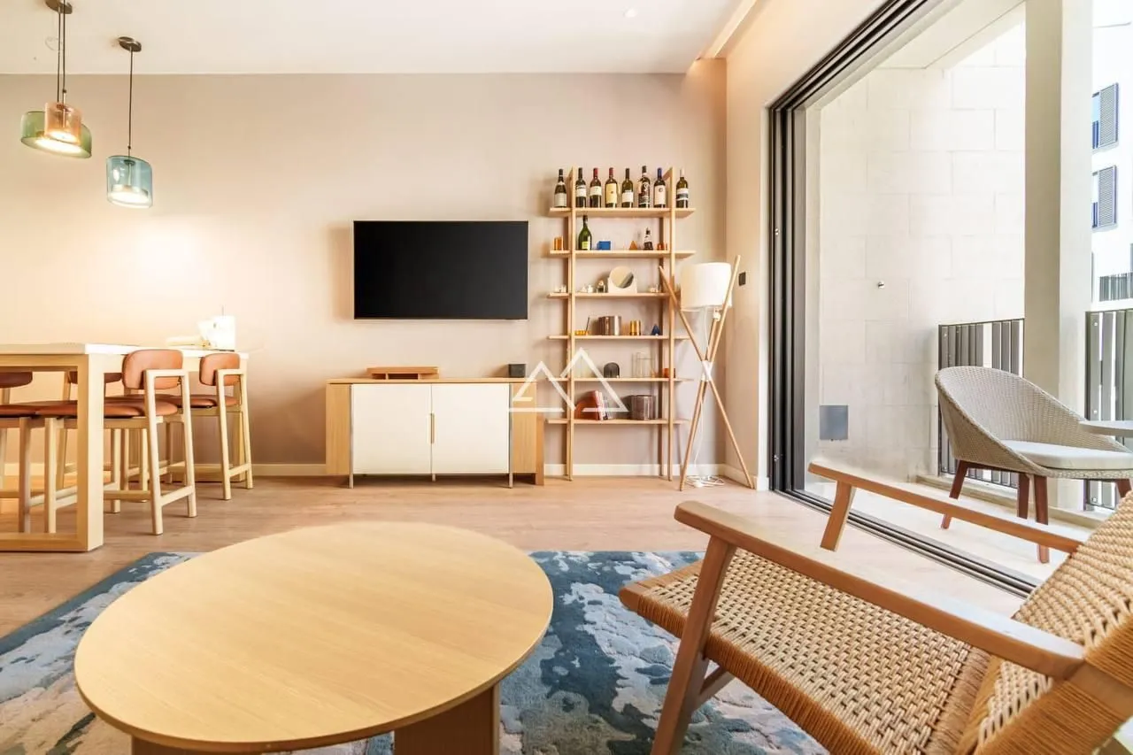 Prodaja, jednosoban stan, 55m², Centar, Tivat