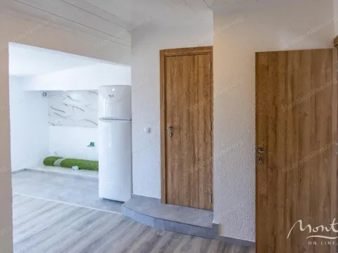 Sale, house, 122m², Podi, Herceg Novi - image 12