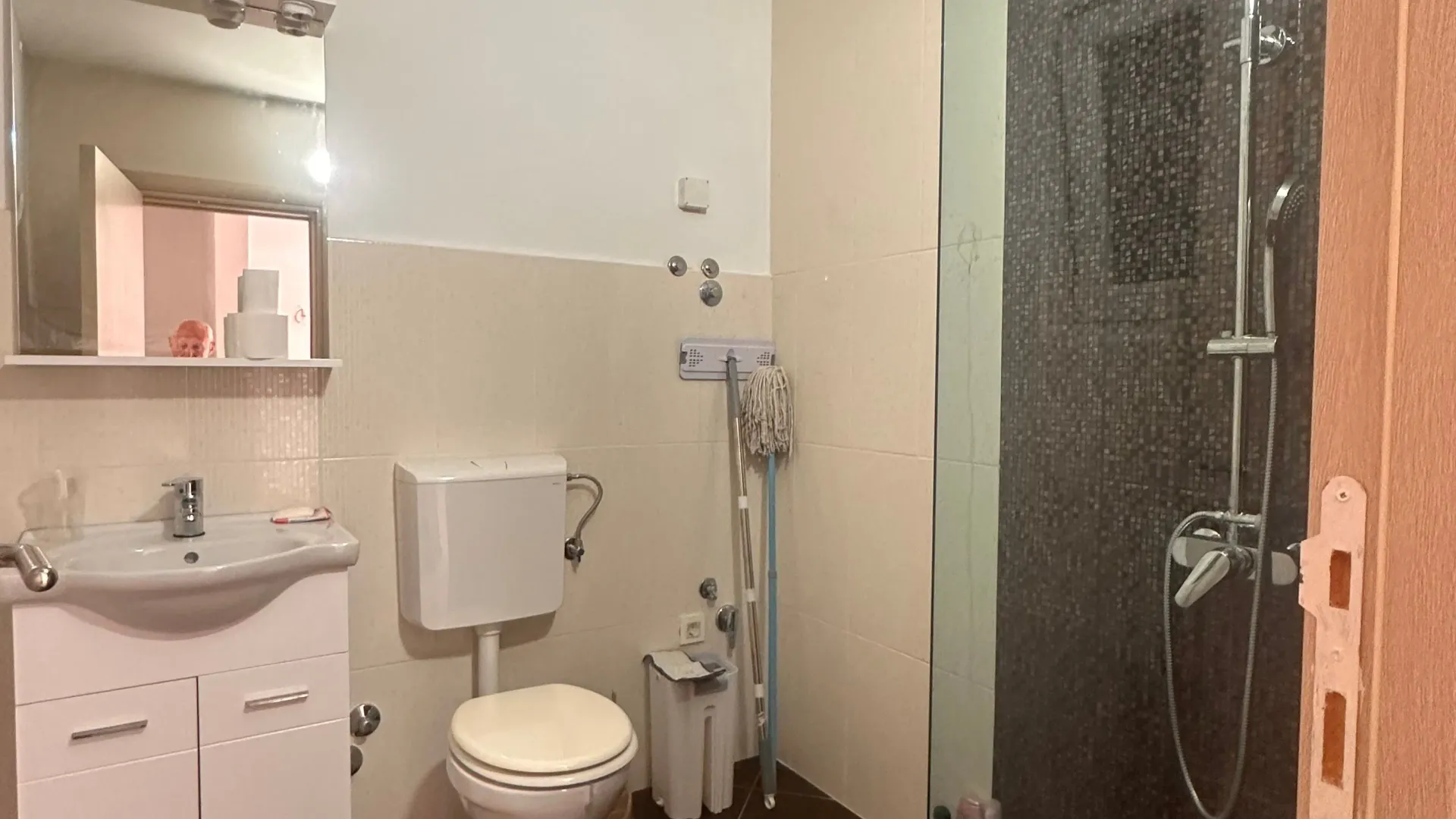 Prodaja, kuća, 180m², Centar, Ulcinj