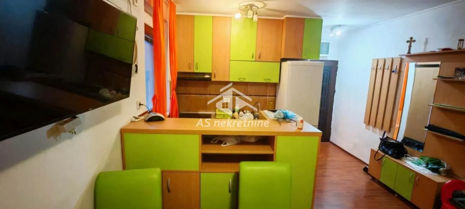 Izdavanje, dvosoban stan, 40m², Čukarica, Beograd