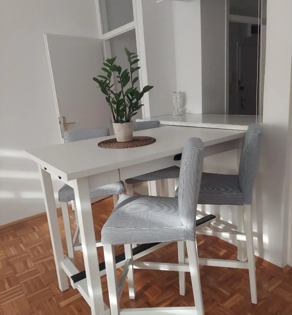 Izdavanje, jednosoban stan, 45m², Savski Venac, Beograd