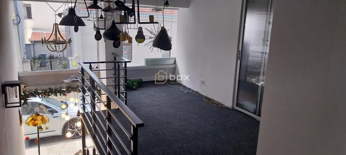 Sale, office space, 330m², Medijana, Niš