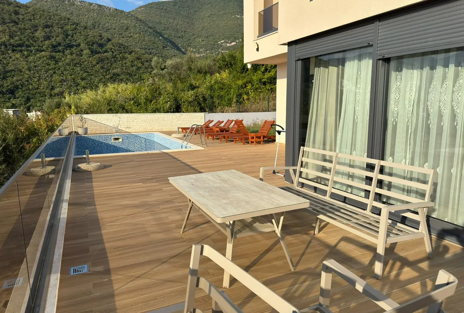 Rent, house, 397m², Seljanovo, Tivat