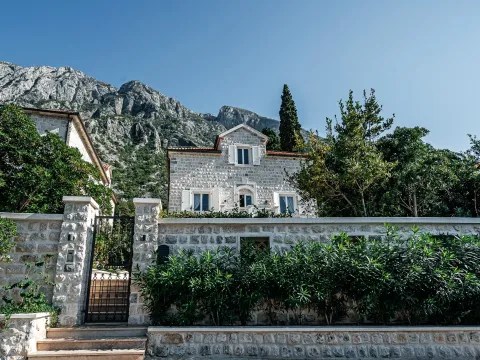 Izdavanje, kuća, 491m², Ljuta, Kotor - image 27