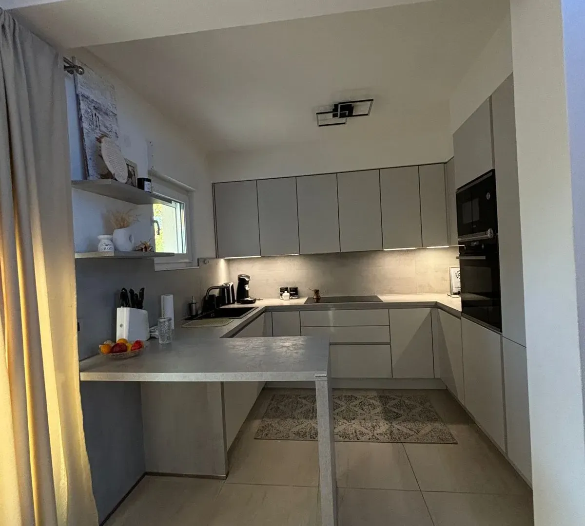 Sale, house, 147m², Stari Aerodrom, Podgorica