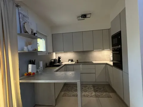 Prodaja, kuća, 147m², Stari Aerodrom, Podgorica - image 10