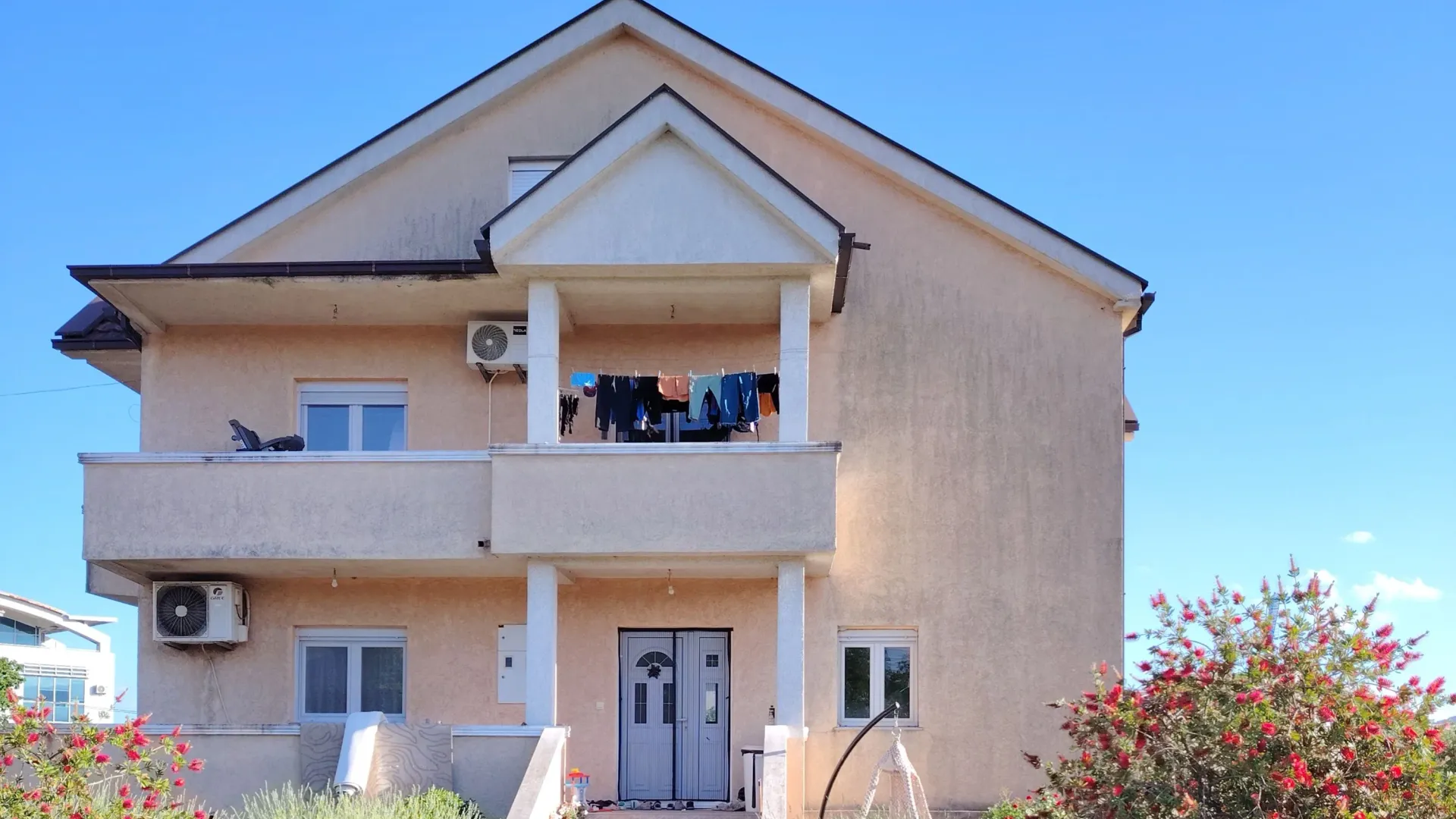 Prodaja, kuća, 369m², Donja Gorica, Podgorica