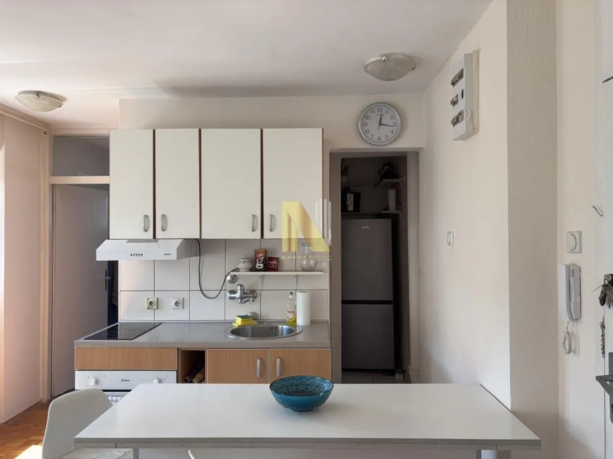 Izdavanje, jednosoban stan, 28m², Liman 4, Novi Sad Sve Podlokacije