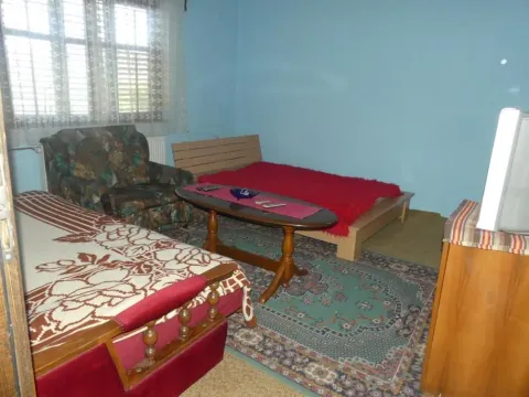 Prodaja, kuća, 250m², Kolonija, Jagodina - image 11