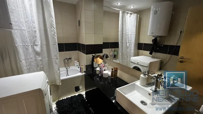 Prodaja, trosoban stan, 71m², Centar, Jagodina