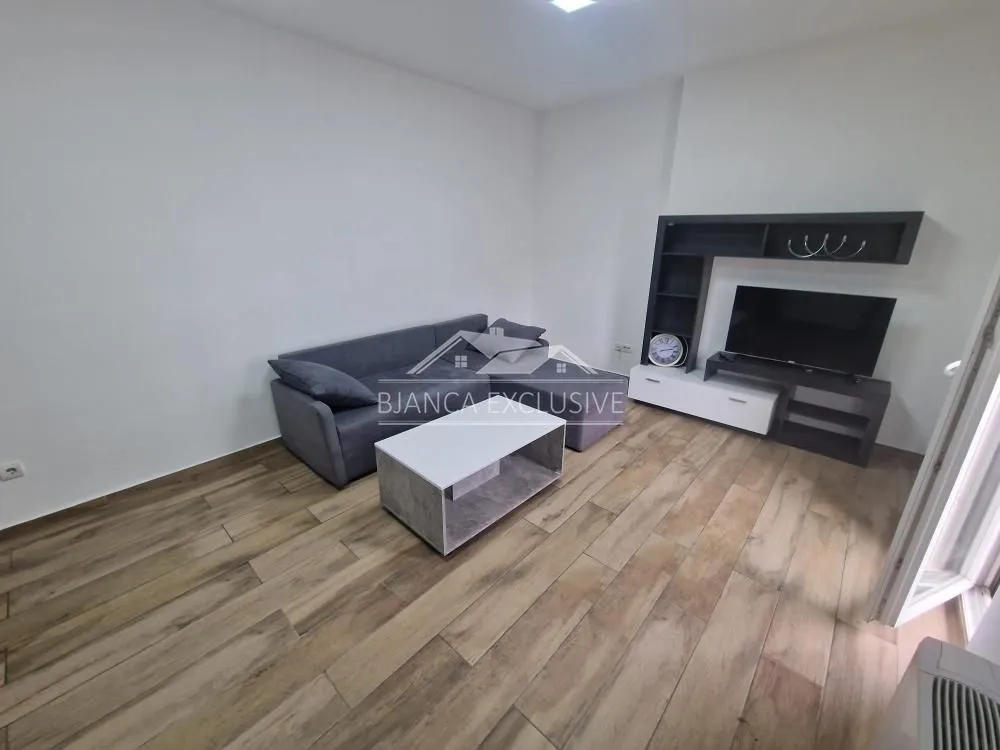 Prodaja, četvorosoban stan, 79m², Južni Bulevar, Vračar Sve Podlokacije