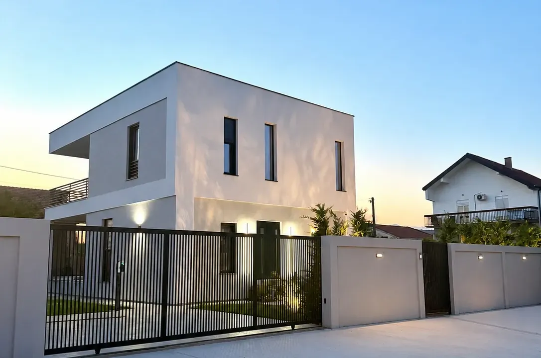 Rent, house, 225m², Gornja Gorica, Podgorica