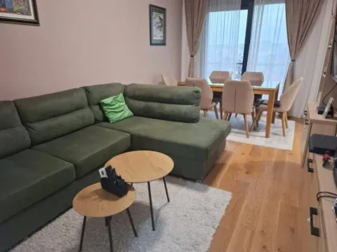 Izdavanje, dvosoban stan, 62m2, Kalimanj, Tivat