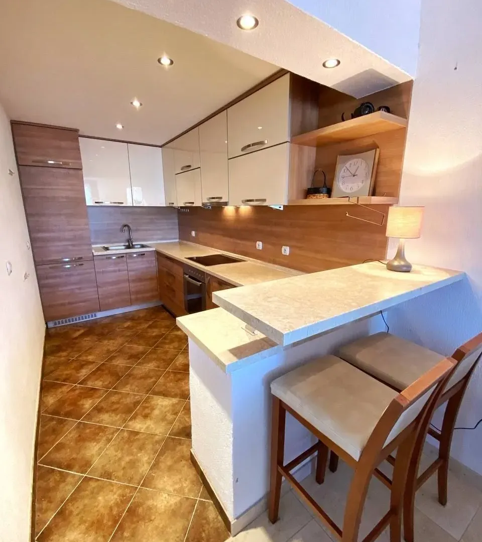 Prodaja, dvosoban stan, 75m², Glavatičići, Kotor
