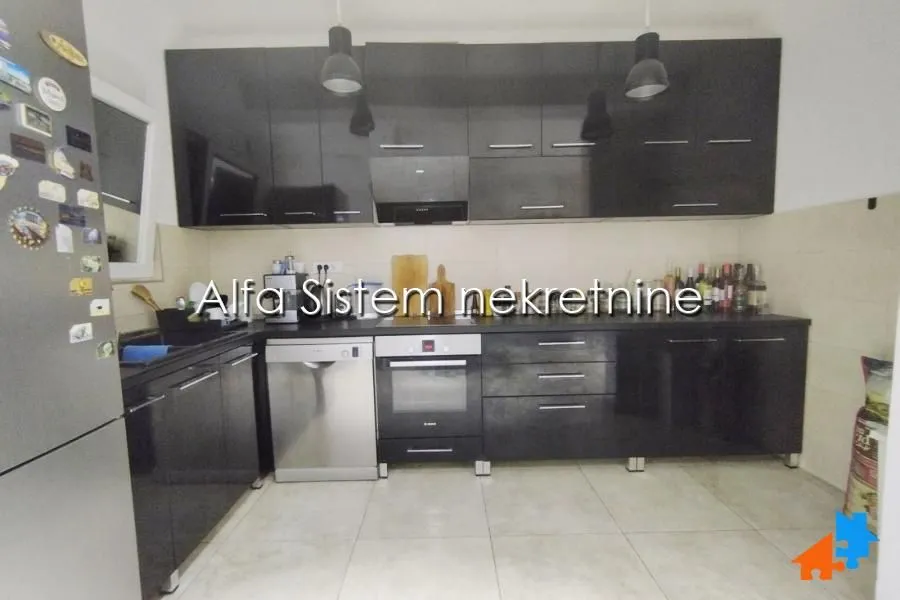 Rent, four bedroom apartment, 100m², Zemun Centar, Zemun Sve Podlokacije