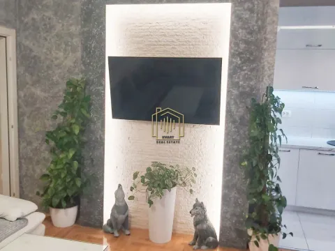 Izdavanje, dvosoban stan, 57m², Stari Aerodrom, Podgorica - image 3